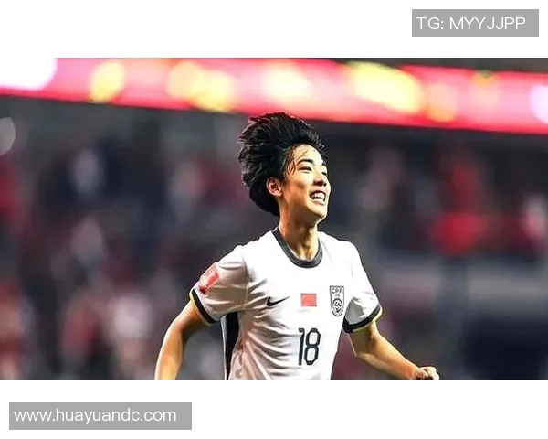 十八号球星热爱足球的背后故事与赛场风采揭秘